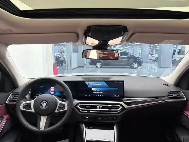 BMW i3 2023 eDrive35L — миниатюра 11