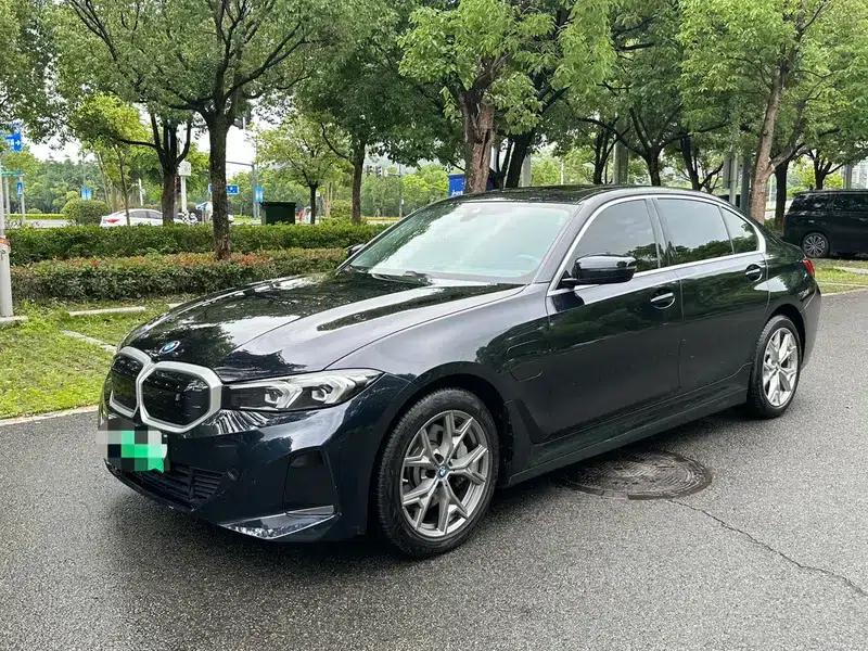 BMW i3 2022 eDrive35L — миниатюра 1