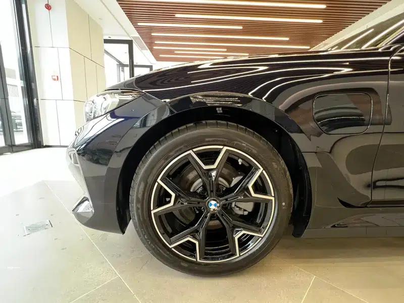 BMW i3 2025 eDrive40L Shadow Edition — миниатюра 7