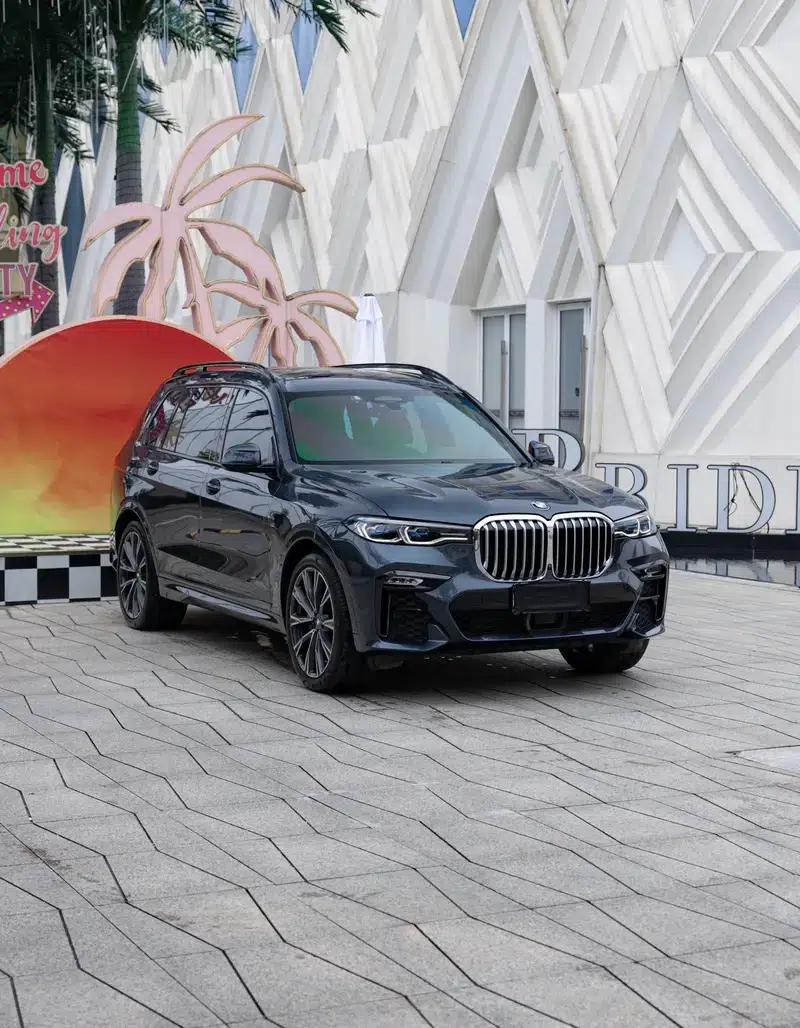 2019 BMW X7 xDrive40i Executive M Sport Package — миниатюра 3