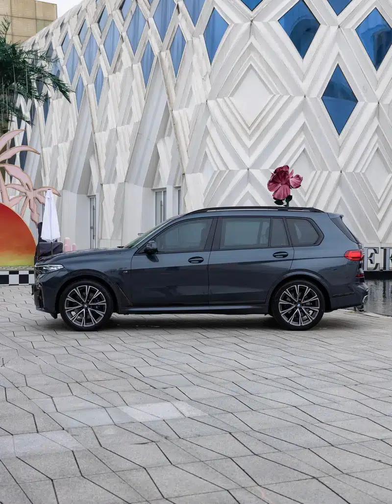2019 BMW X7 xDrive40i Executive M Sport Package — миниатюра 4
