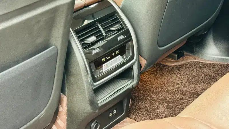 BMW X7 2021 xDrive40i Leading Luxury Package — миниатюра 14
