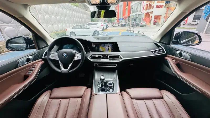 BMW X7 2021 xDrive40i Leading Luxury Package — миниатюра 18