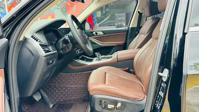 BMW X7 2021 xDrive40i Leading Luxury Package — миниатюра 22
