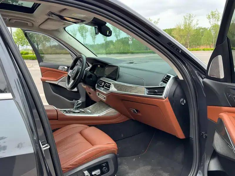 BMW X7 2021 Facelift xDrive40i Executive M Sport Package — миниатюра 18