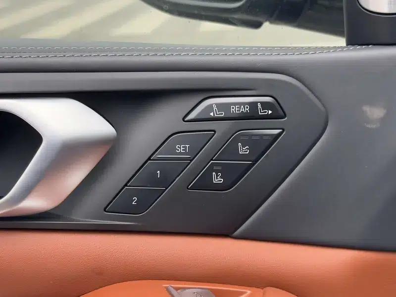 BMW X7 2021 Facelift xDrive40i Executive M Sport Package — миниатюра 8