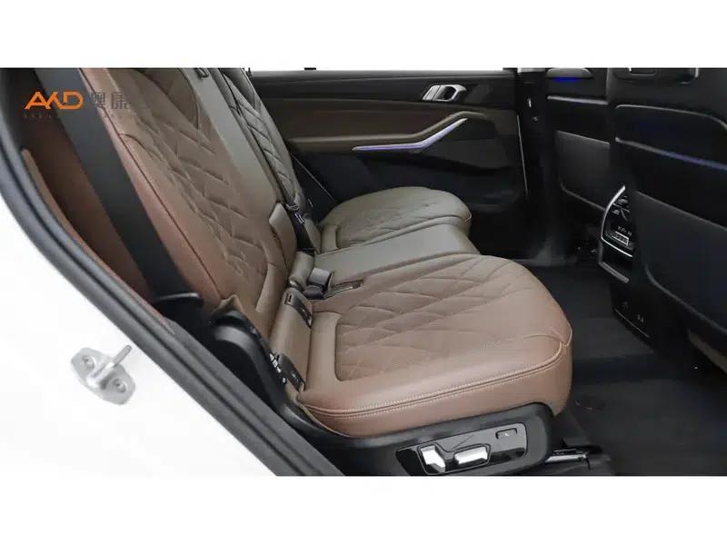 BMW X7 2023 xDrive40i Leading Luxury Package — миниатюра 8