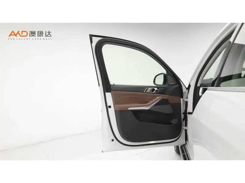 BMW X7 2023 xDrive40i Leading Luxury Package — миниатюра 10