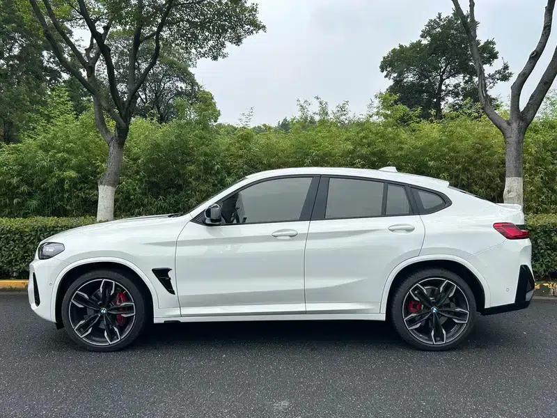 2022 BMW X4 M40i — миниатюра 3