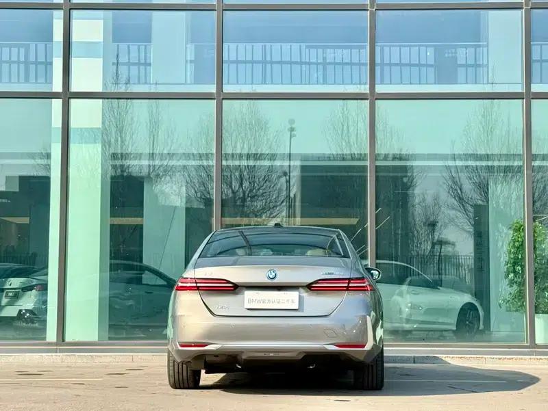 BMW i5 2024 eDrive35L Premium Luxury Package — миниатюра 4