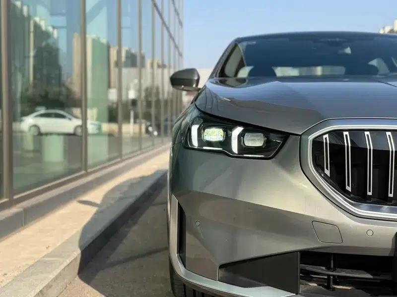 BMW i5 2024 eDrive35L Premium Luxury Package — миниатюра 10