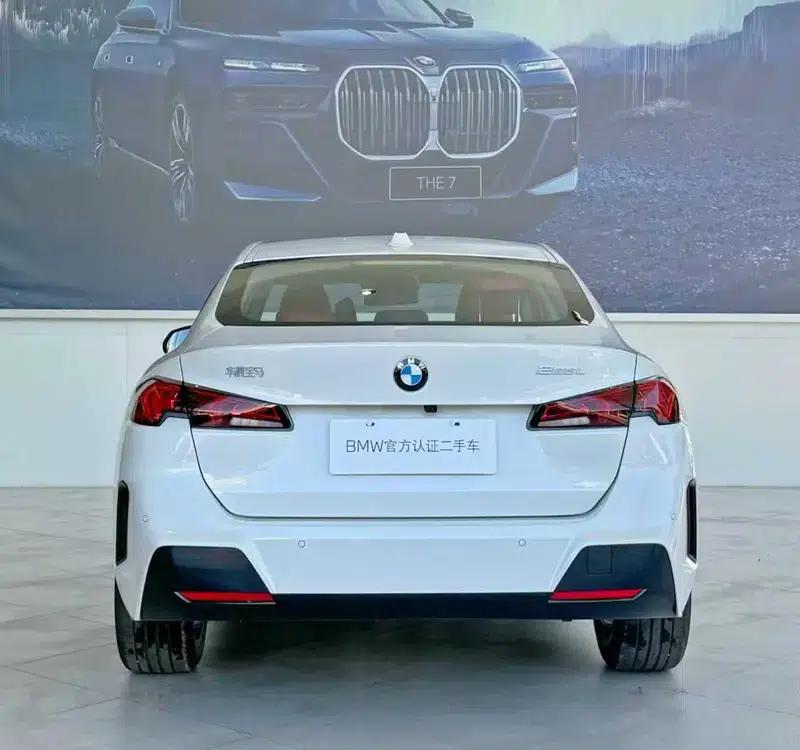 2025 BMW 2 Series 225L M Sport Package — миниатюра 4