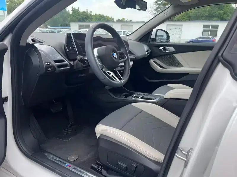 2025 BMW 2 Series 225L M Sport Package — миниатюра 10