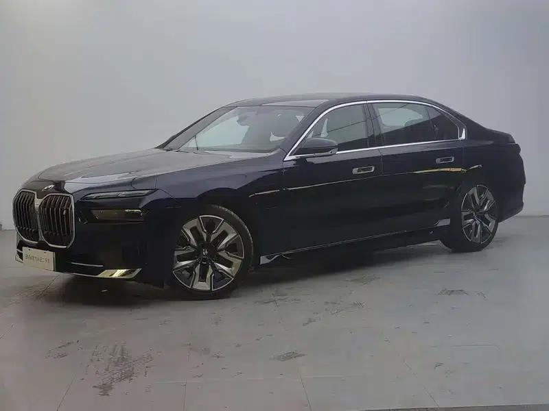 BMW i7 2023 xDrive60L Luxury Package — миниатюра 1