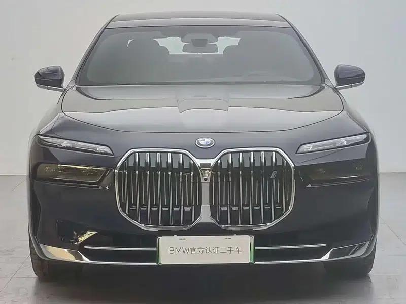 BMW i7 2023 xDrive60L Luxury Package — миниатюра 2