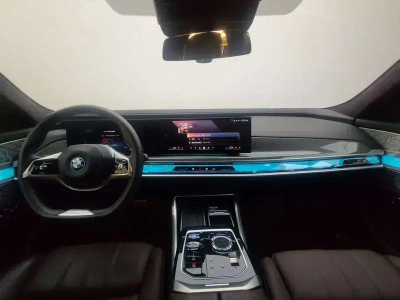 BMW i7 2023 xDrive60L Luxury Package — миниатюра 12