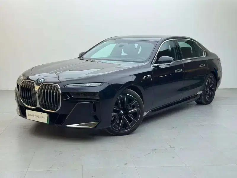 BMW i7 2023 xDrive60L Luxury Package — миниатюра 1