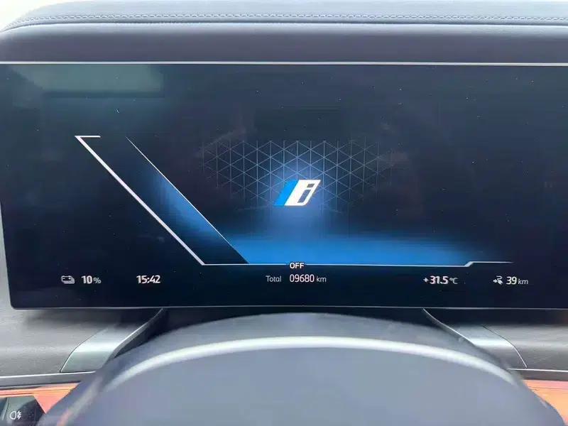 BMW i7 2023 xDrive60L Luxury Package — миниатюра 13