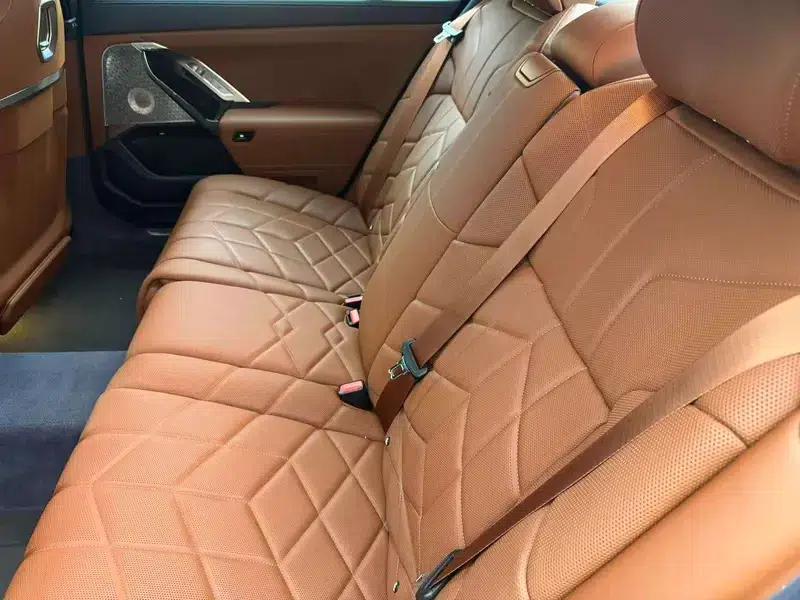 BMW i7 2023 xDrive60L Luxury Package — миниатюра 18
