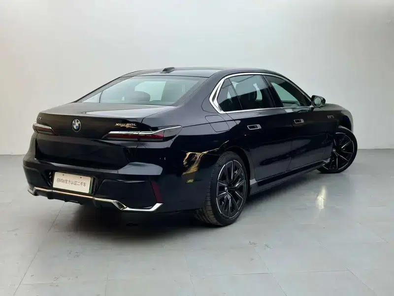 BMW i7 2023 xDrive60L Luxury Package — миниатюра 5