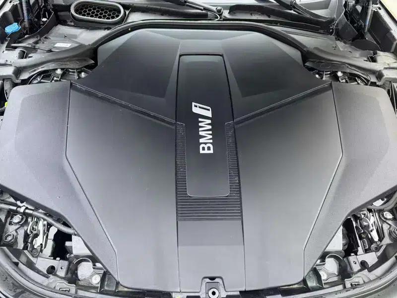 BMW i7 2023 xDrive60L Luxury Package — миниатюра 6
