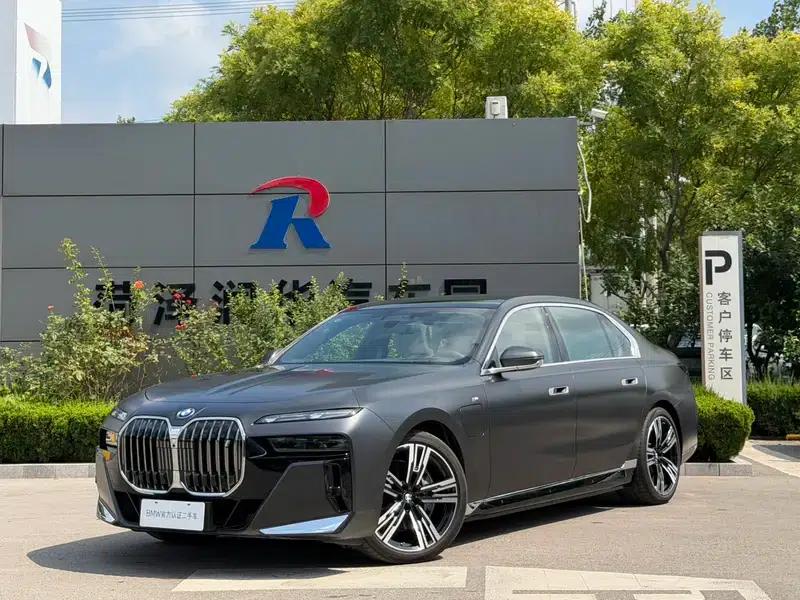 2023 BMW i7 xDrive60L M Sport Package — миниатюра 1