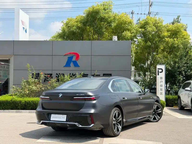 2023 BMW i7 xDrive60L M Sport Package — миниатюра 5
