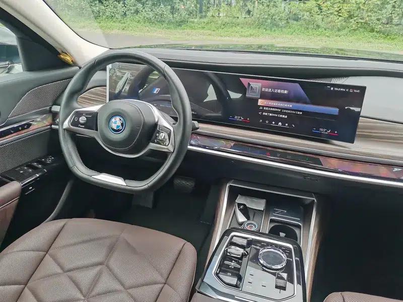 BMW i7 2023 eDrive50L Leading Luxury Package — миниатюра 21