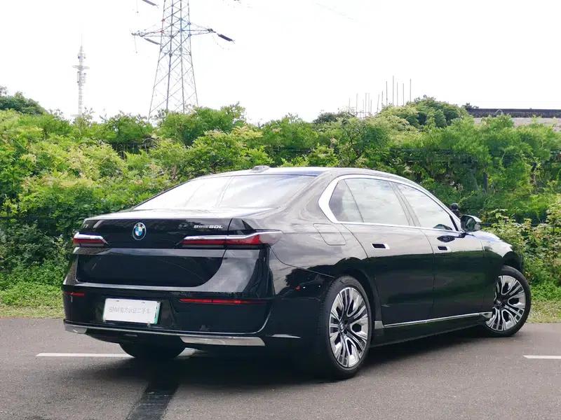 BMW i7 2023 eDrive50L Leading Luxury Package — миниатюра 5