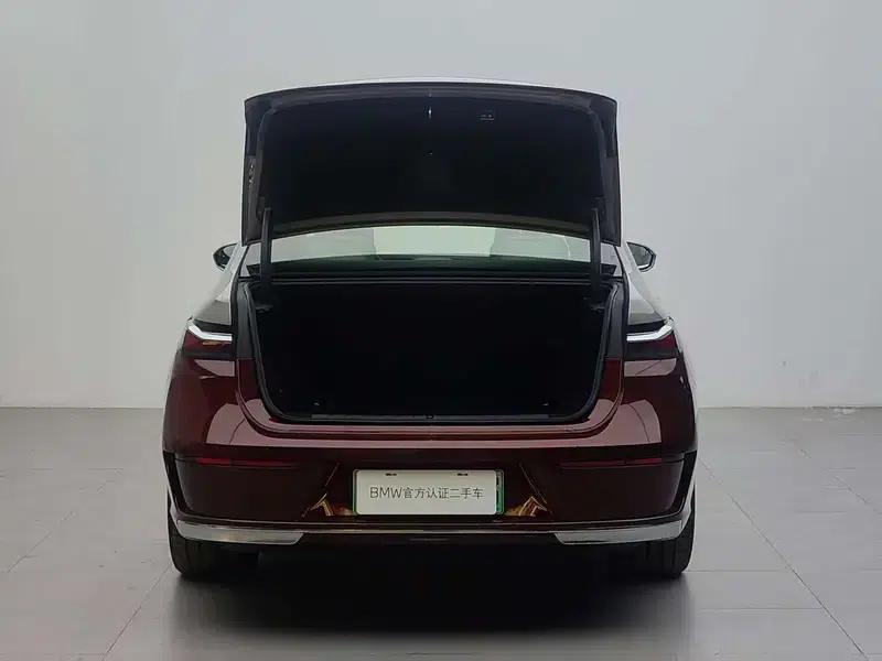 BMW i7 2023 xDrive60L Luxury Package — миниатюра 4