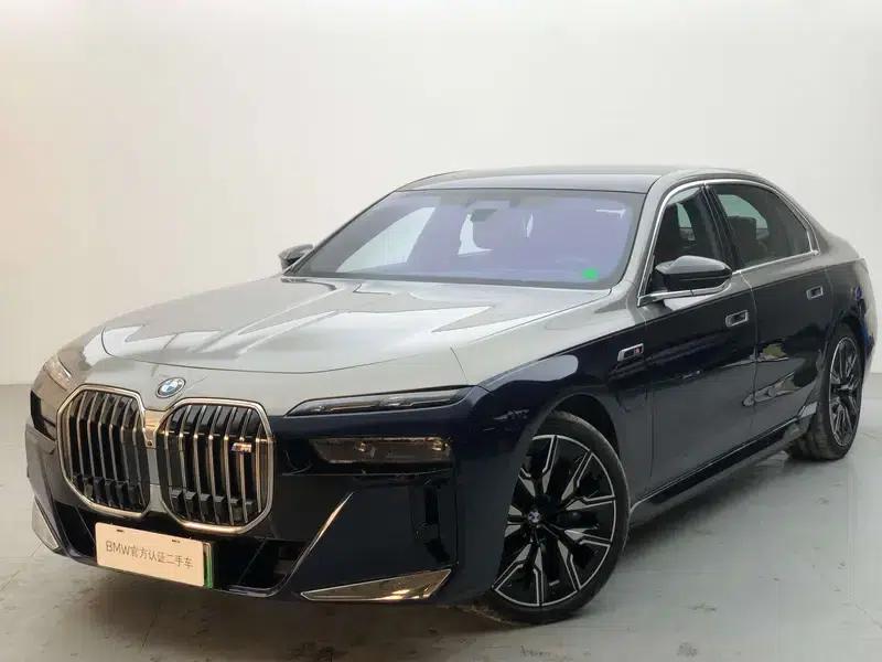 BMW i7 2023 M70L xDrive — миниатюра 1