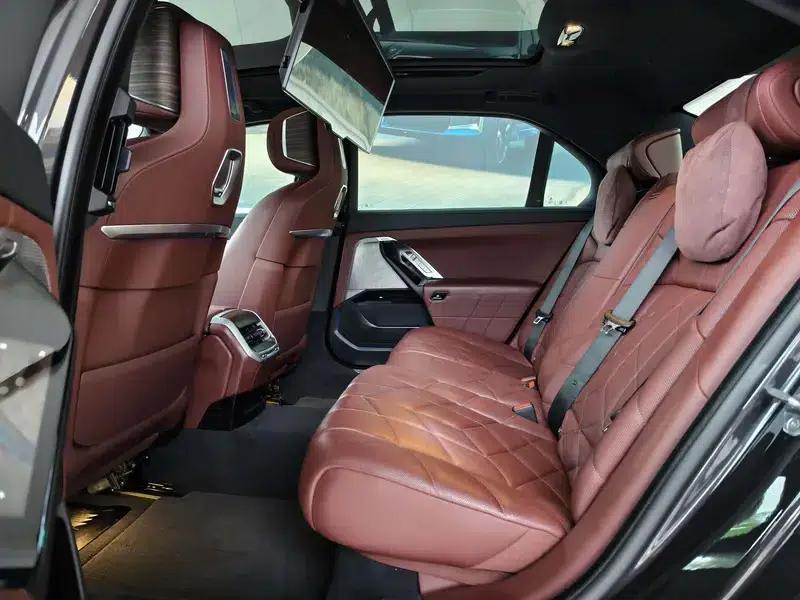 BMW i7 2023 eDrive50L Premium Luxury Package — миниатюра 20
