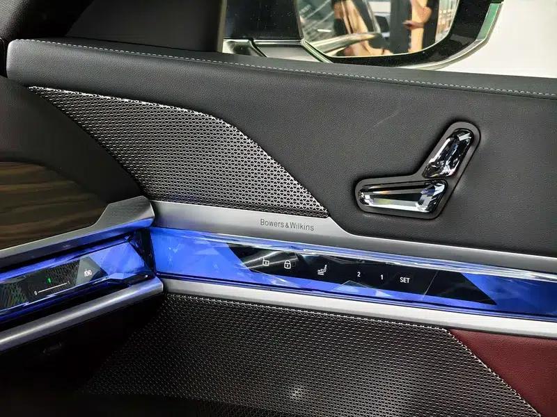 BMW i7 2023 eDrive50L Premium Luxury Package — миниатюра 7