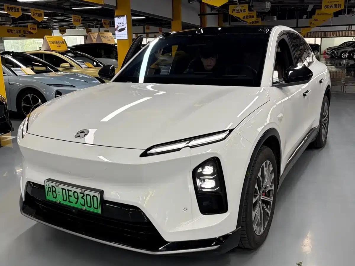 NIO EC6 2025 model 75kWh — миниатюра 1