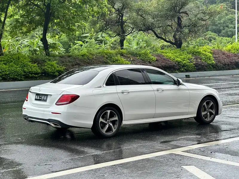 Mercedes-Benz E-Class 2017 E 300 L Sport Style — миниатюра 6