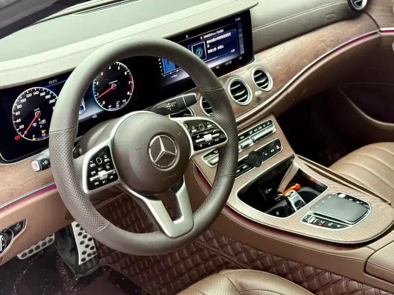 Mercedes-Benz E-Class 2020 Facelift E 300 L Special Edition — миниатюра 19
