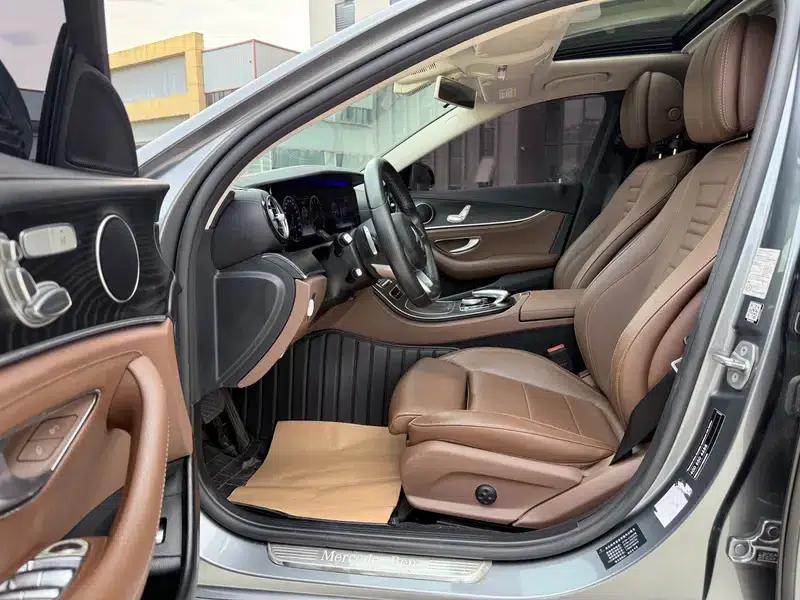 2018 Mercedes-Benz E-Class E 200 L Sport — миниатюра 17