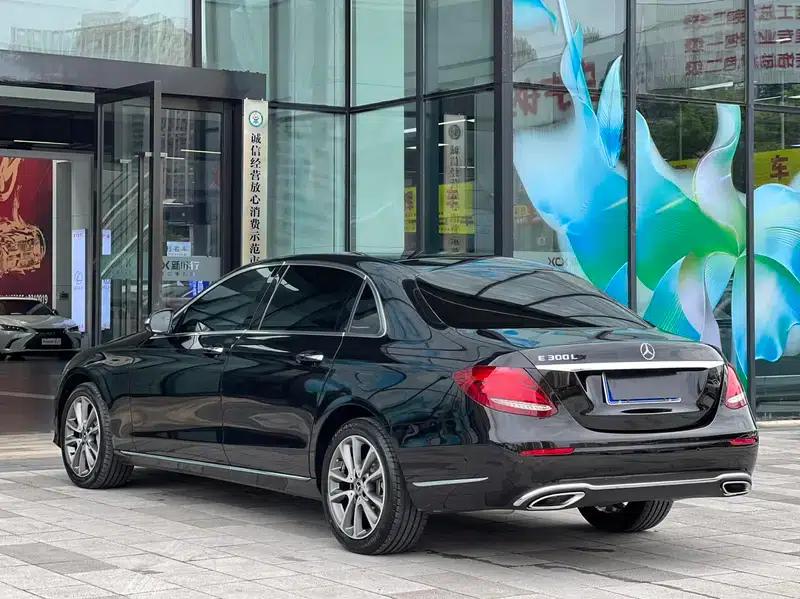 2017 Mercedes-Benz E-Class E 300 L Luxury — миниатюра 4