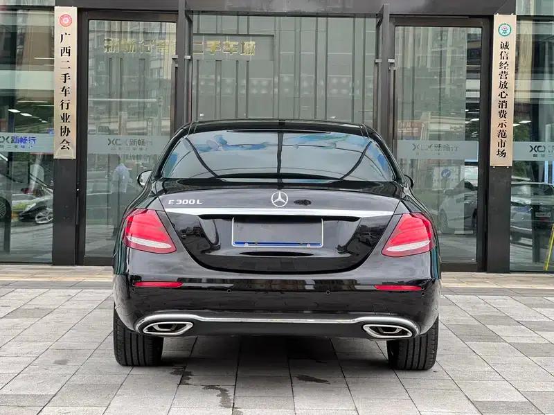 2017 Mercedes-Benz E-Class E 300 L Luxury — миниатюра 5