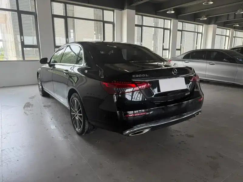 2022 Mercedes-Benz E-Class E 260 L Sedan — миниатюра 4