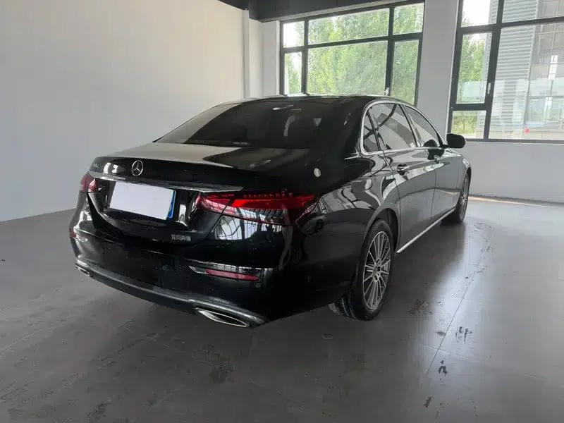 2022 Mercedes-Benz E-Class E 260 L Sedan — миниатюра 6