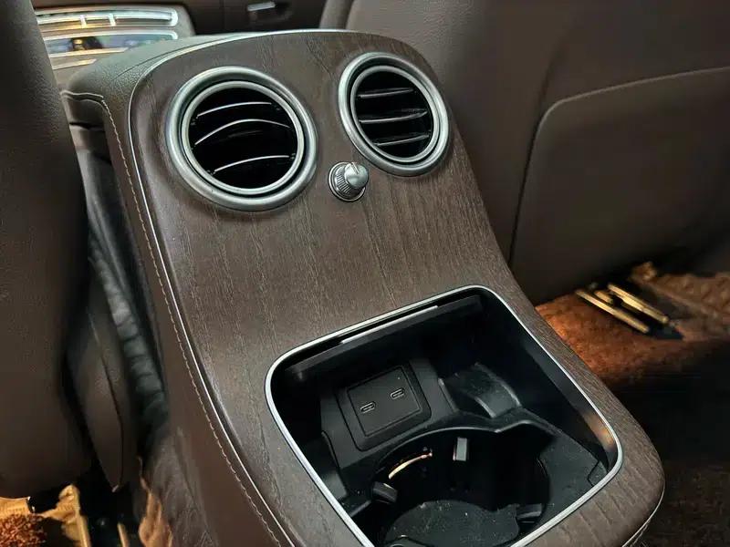 2023 Mercedes-Benz E-Class E 300 L Luxury Sedan — миниатюра 8
