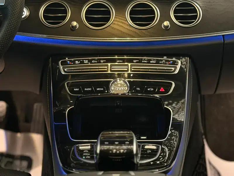 2017 Mercedes-Benz E-Class E 200 L Sport 4MATIC — миниатюра 12