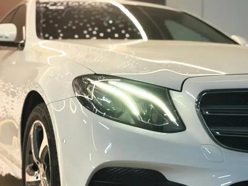2017 Mercedes-Benz E-Class E 200 L Sport 4MATIC — миниатюра 17