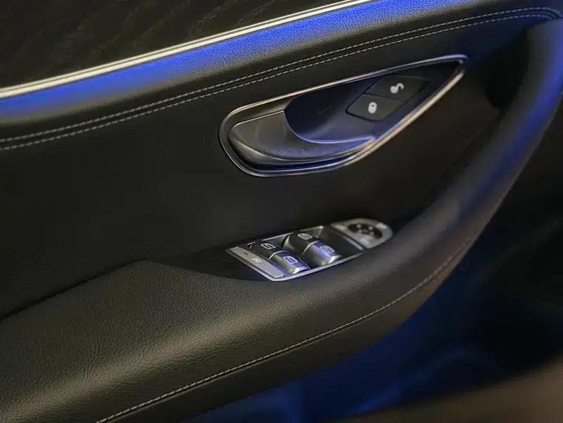 2017 Mercedes-Benz E-Class E 200 L Sport 4MATIC — миниатюра 27