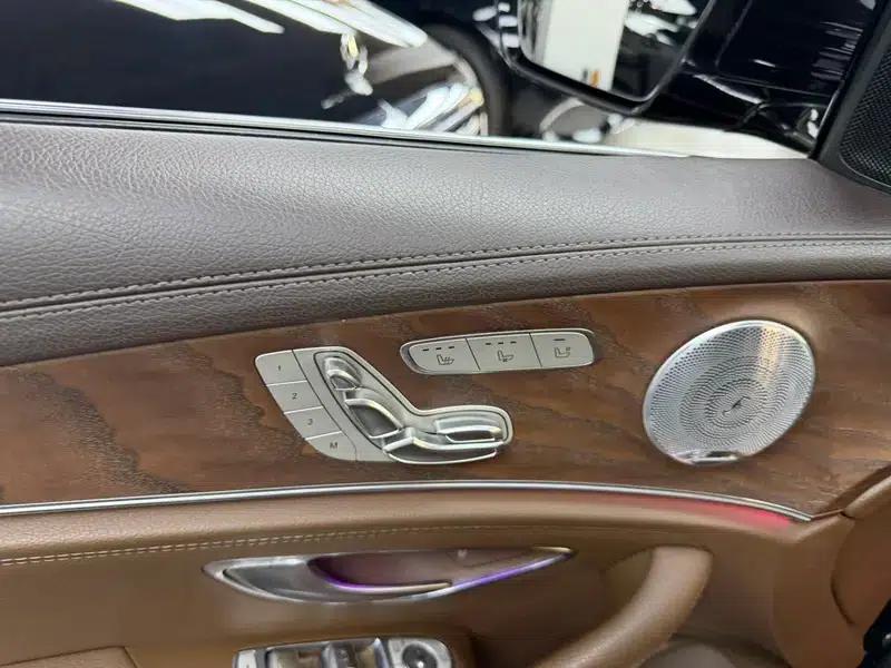 Mercedes-Benz E-Class 2020 Facelift E 300 L Special Edition — миниатюра 6