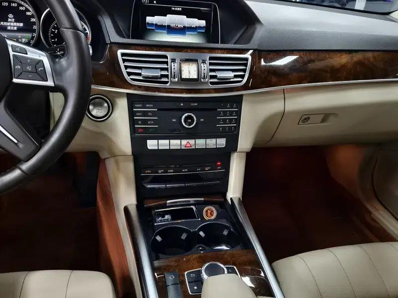 2015 Mercedes-Benz E-Class E 200 L — миниатюра 11