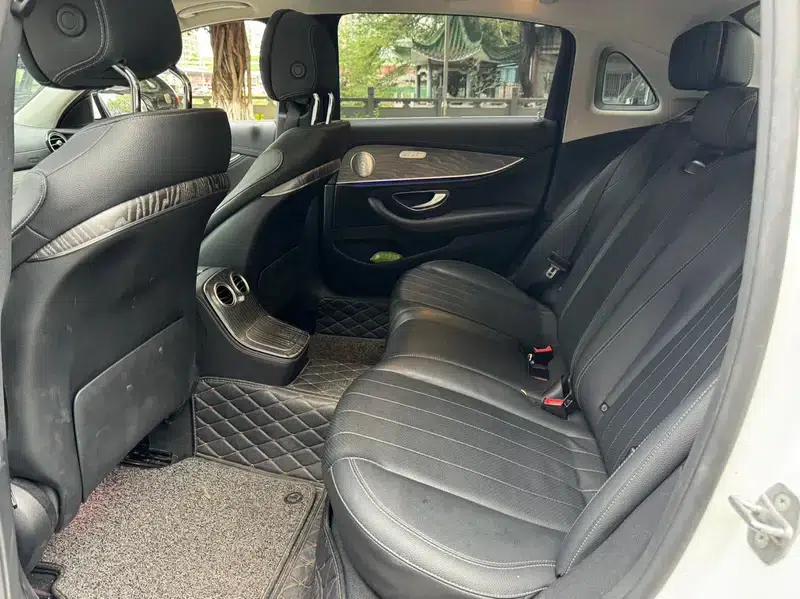 Mercedes-Benz E-Class 2021 E 300 L Luxury Sedan — миниатюра 11