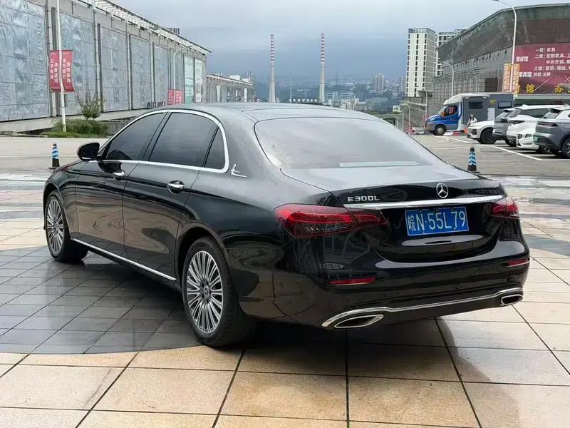 Mercedes-Benz E-Class 2021 E 300 L Luxury Sedan — миниатюра 4