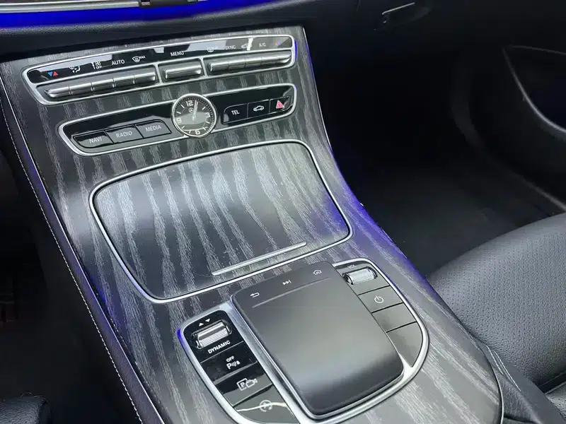 Mercedes-Benz E-Class 2020 E 260 L Sport — миниатюра 8